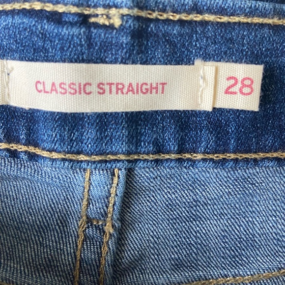 NWT Levi’s Classic Straight Hyper Sculpt Size 6 Long W28xL32 - Picture 7 of 11